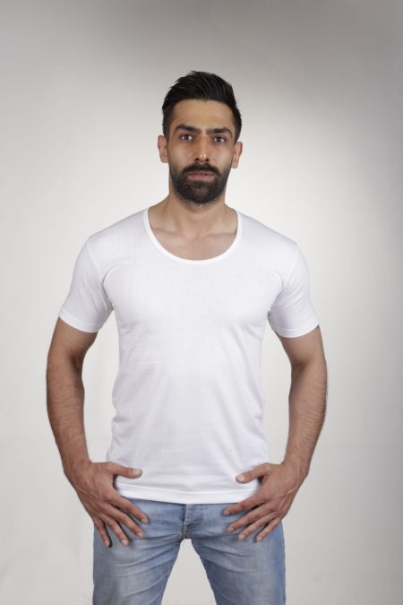 زیرپوش نیم‌آستین سفید مردانه